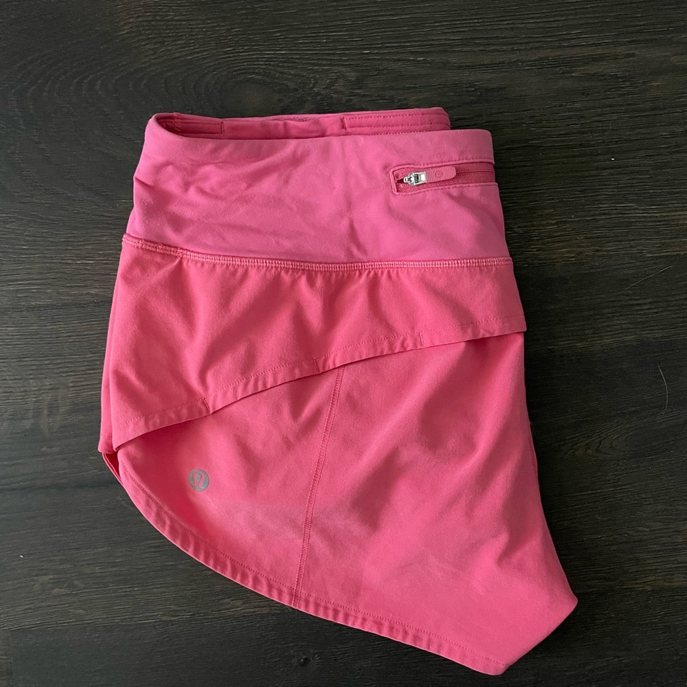 LULULEMON CORAL PINK SPEED UP SHORTS *RARE**NO LONGER BEING SOLD AT LULU**